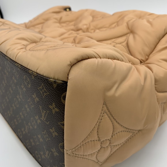 Louis Vuitton Pillow Onthego GM Tote Bag Nylon Monogram Brown - Picture 5 of 8